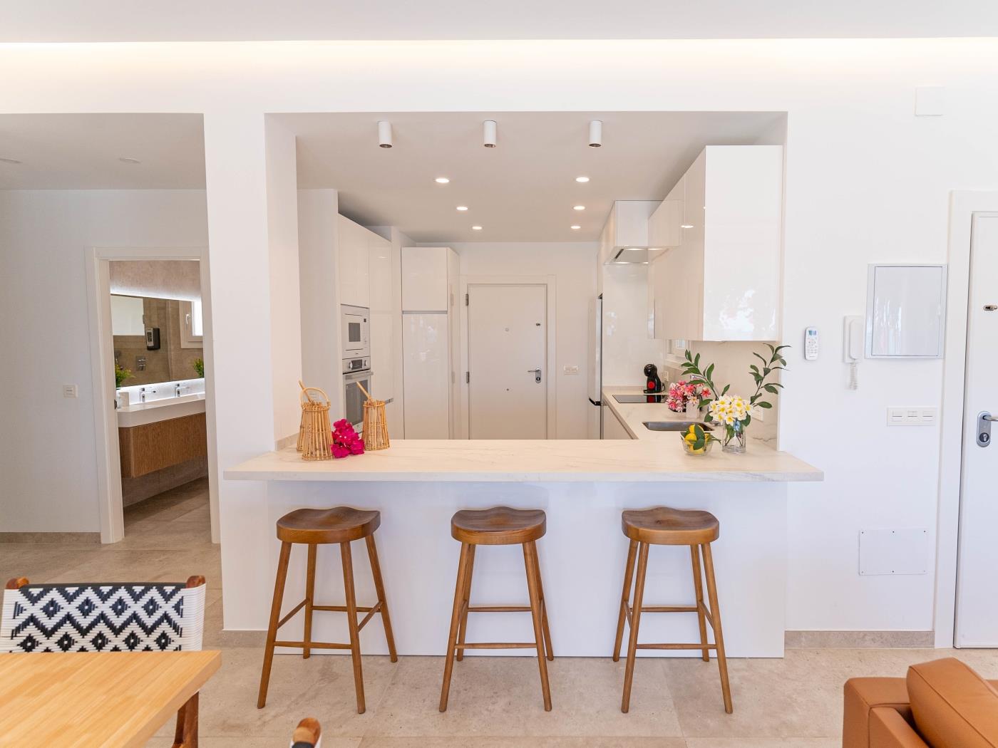 image Appartement · Vélez-Málaga · ★4,80 · 3 chambres · 4 lits · 2 salles de bain 14