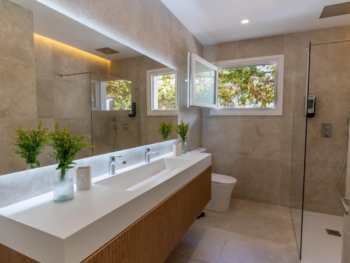 image Appartement · Vélez-Málaga · ★4,80 · 3 chambres · 4 lits · 2 salles de bain 19