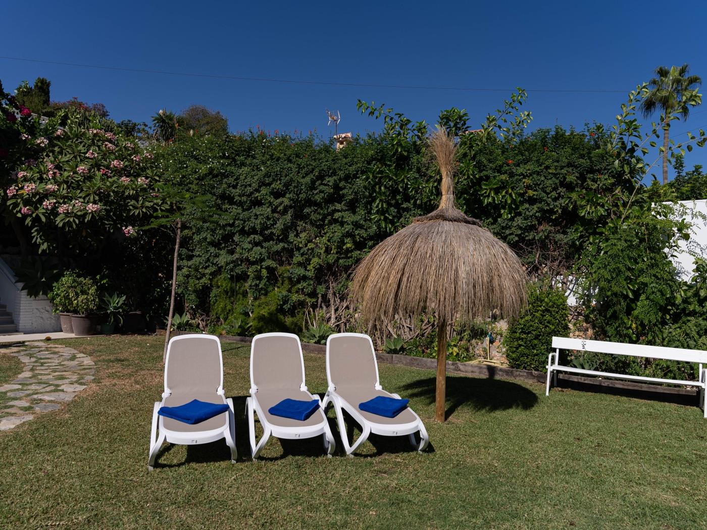 image Appartement · Vélez-Málaga · ★4,80 · 3 chambres · 4 lits · 2 salles de bain 25