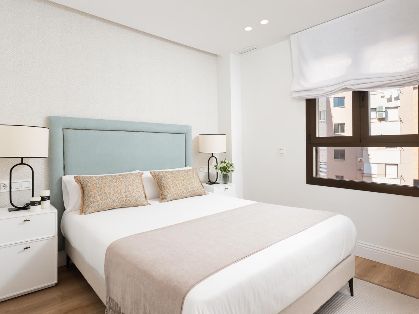 image Donoso Cortes Free parking by ELE Apartments 15
