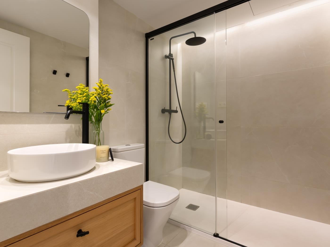 image Donoso Cortes Free parking by ELE Apartments 23