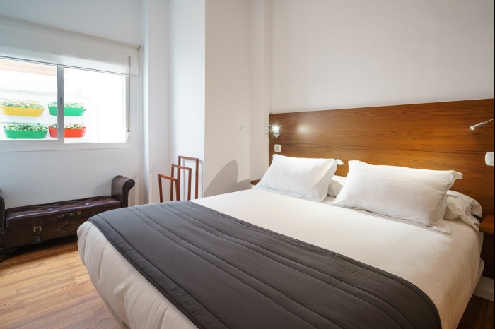image Minimal Rooms I by ELE Apartments 8
