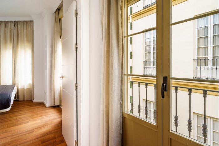 image Minimal Rooms III by ELE Apartments 5
