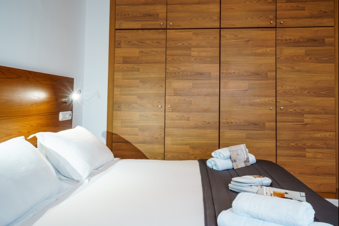 image Minimal Rooms IV by ELE Apartments 7