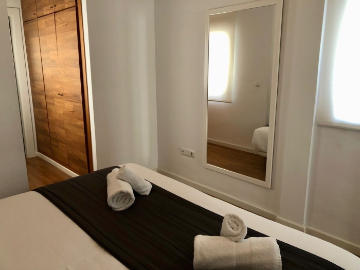 image Minimal Rooms IV by ELE Apartments 8