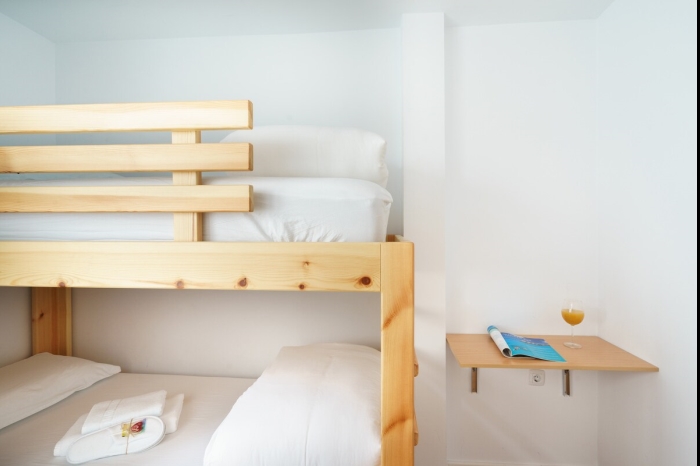 image Minimal Rooms V by ELE Apartments 9