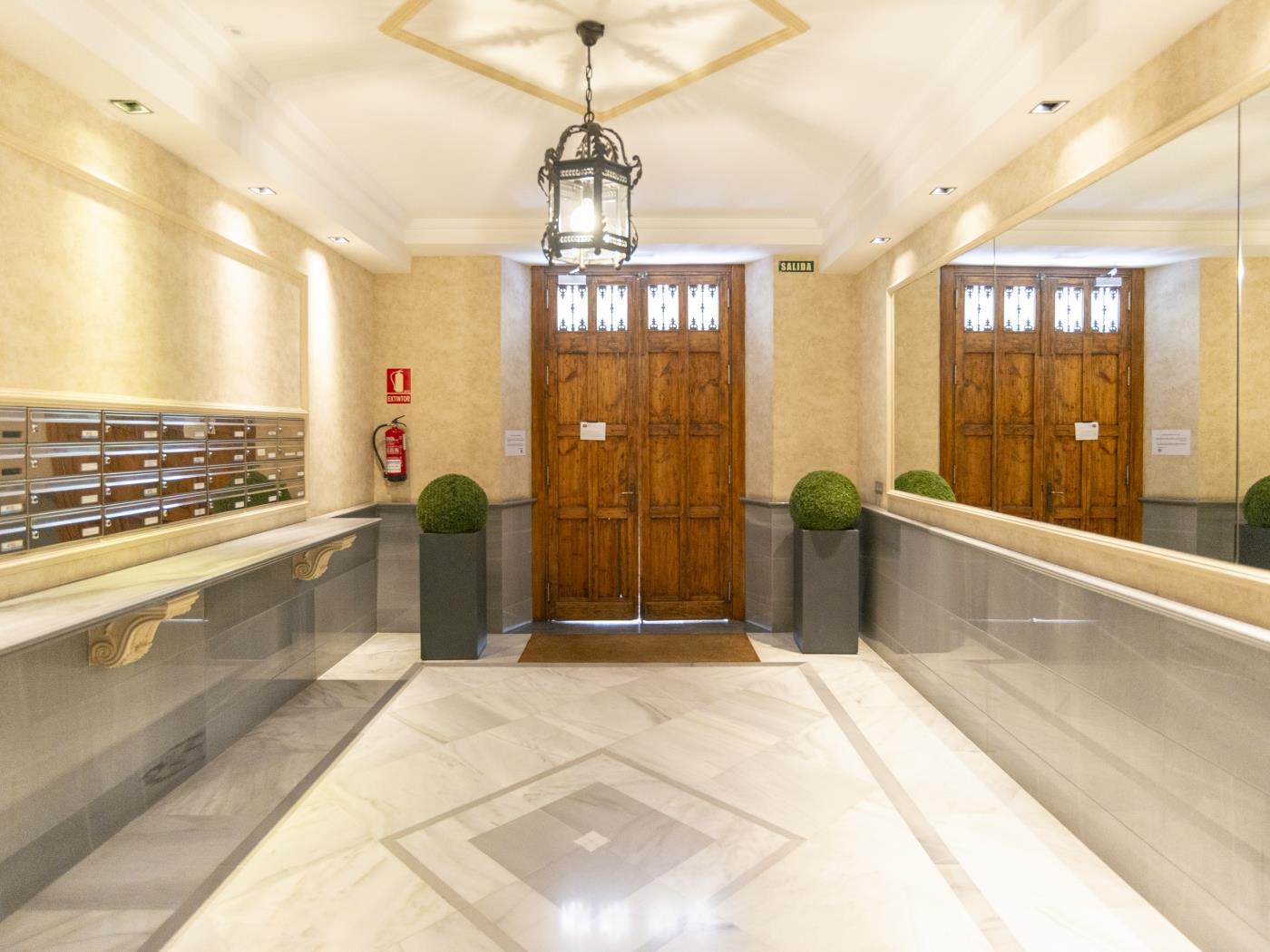 image Souviron & old town by ELE Apartments 17