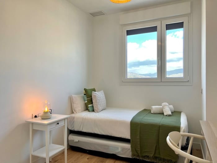 image Skyline VII Pool Coworking by ELE Apartments 12