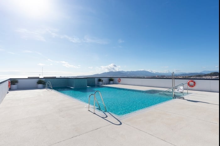 image Skyline VII Pool Coworking by ELE Apartments 19