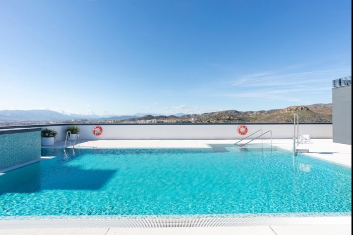 image Skyline VII Pool Coworking by ELE Apartments 20