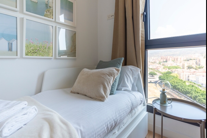 image Skyline III Pool & Coworking by ELE Apartments 11