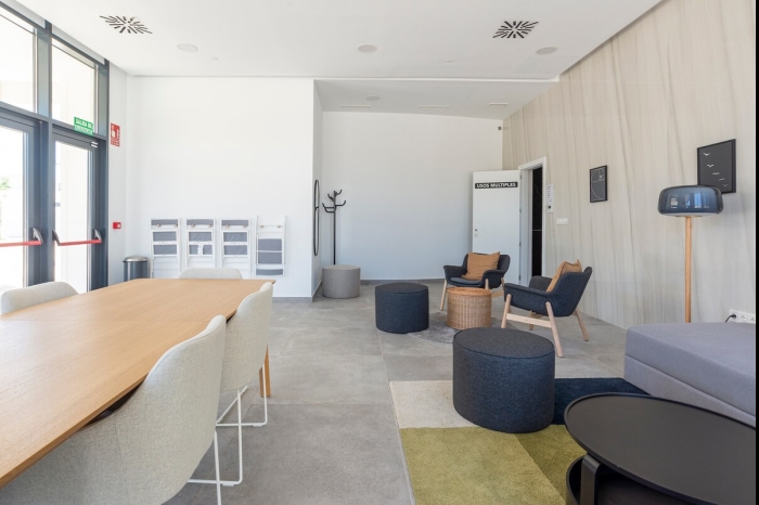 image Skyline III Pool & Coworking by ELE Apartments 30
