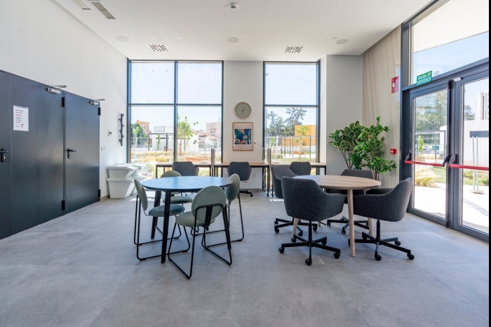 image Skyline III Pool & Coworking by ELE Apartments 31