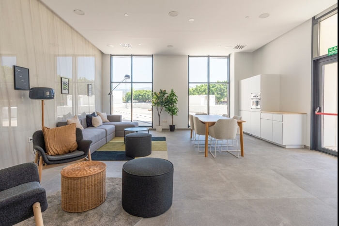 image Skyline III Pool & Coworking by ELE Apartments 33