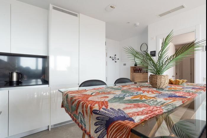 image Skyline VI Pool Coworking by ELE Apartments 2