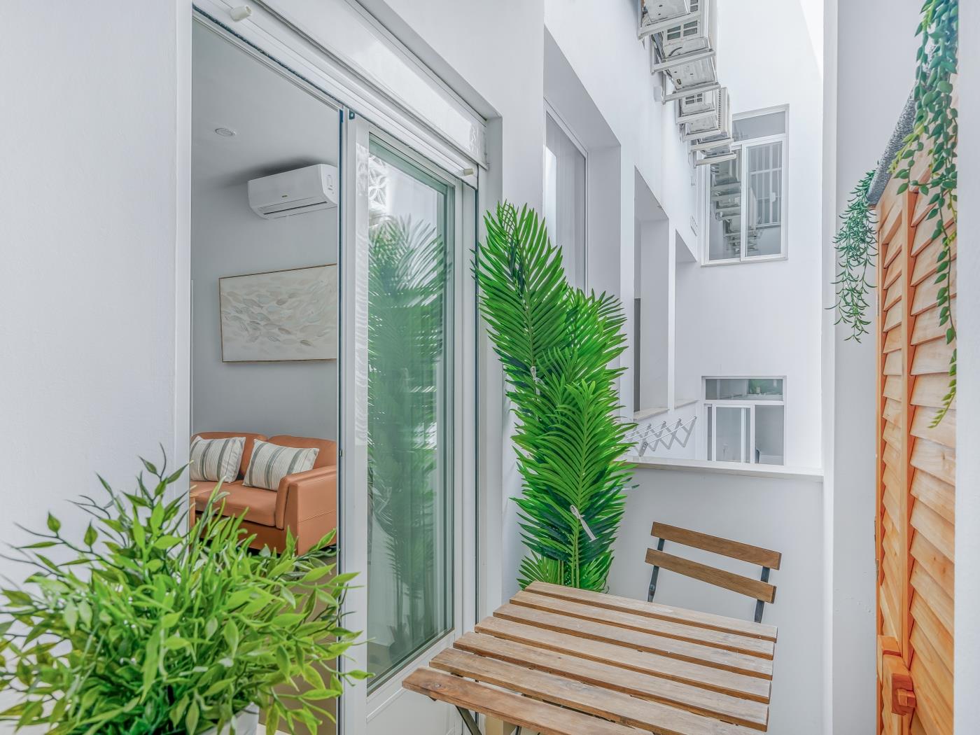 image Mariblanca & Old Town by ELE APARTMENTS 5