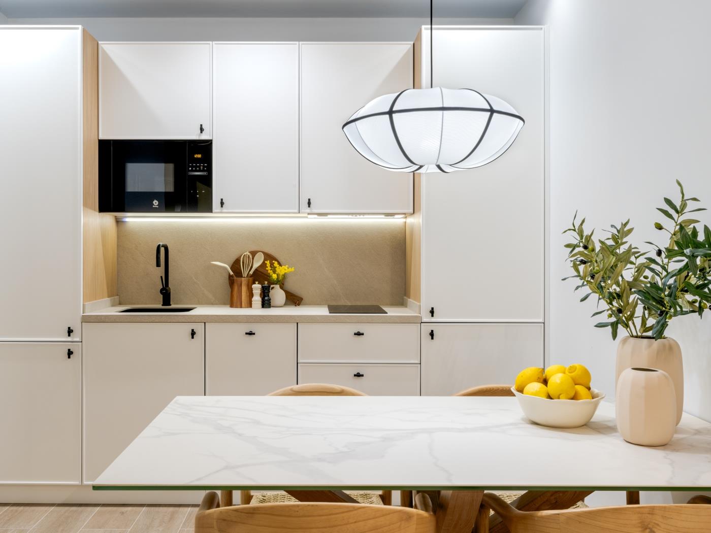image Minimal Rooms IX by ELE Apartments 29
