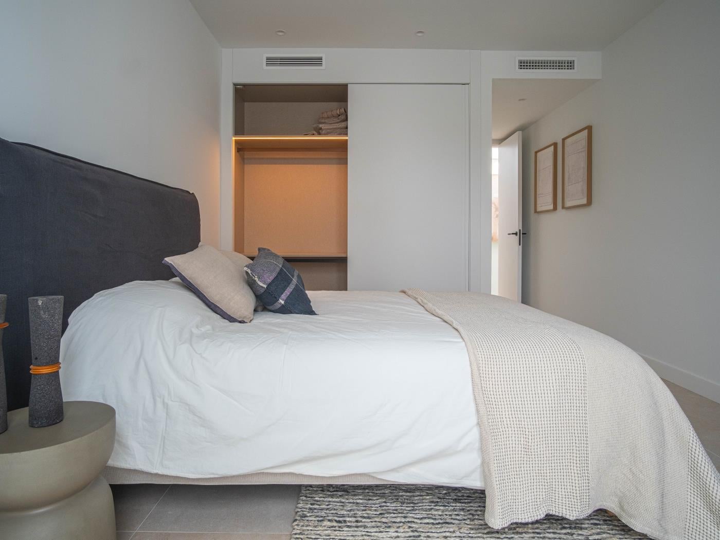 image Luxury Villa Sunset Hills by ELE Apartments 13