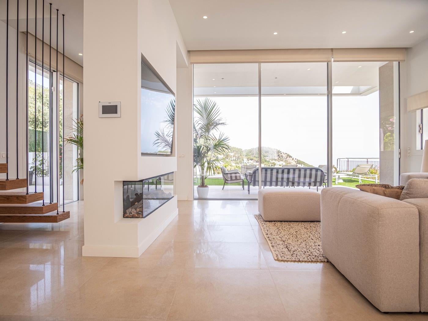 image Luxury Villa Sunset Hills by ELE Apartments 21