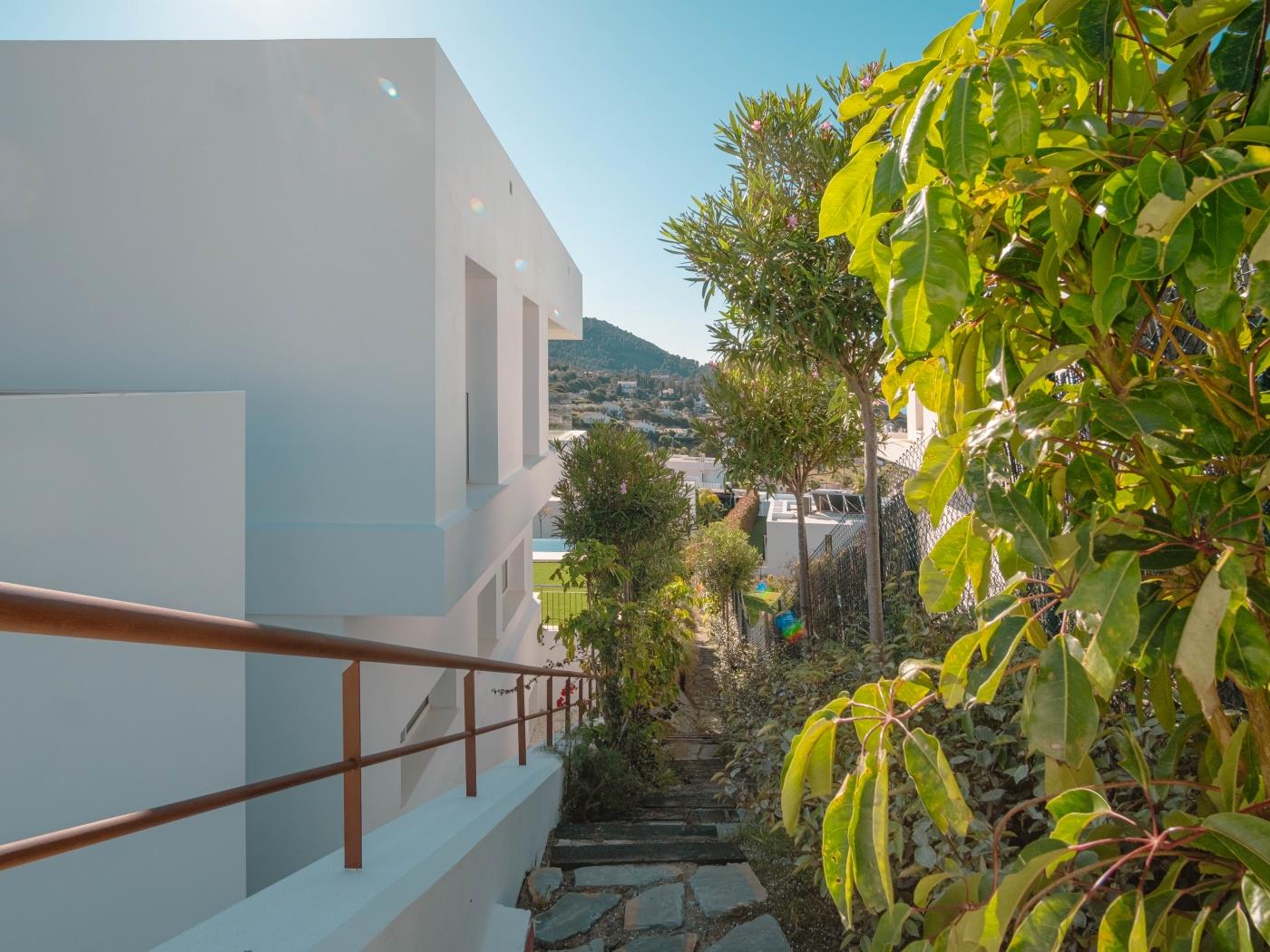 image Luxury Villa Sunset Hills by ELE Apartments 22