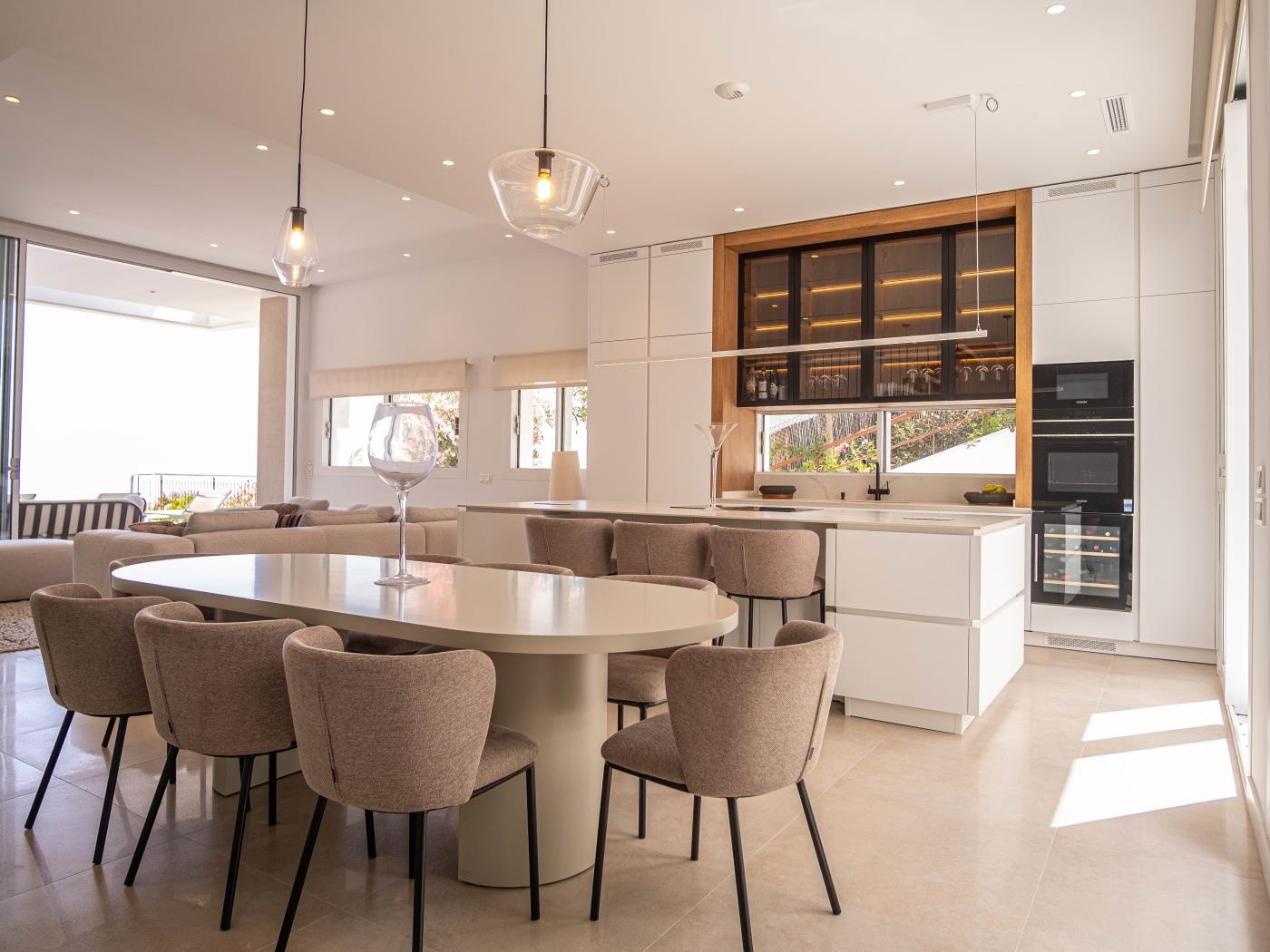image Luxury Villa Sunset Hills by ELE Apartments 29