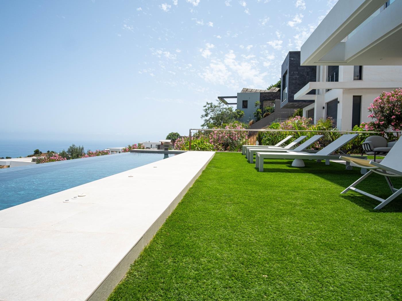 image Luxury Villa Sunset Hills by ELE Apartments 7