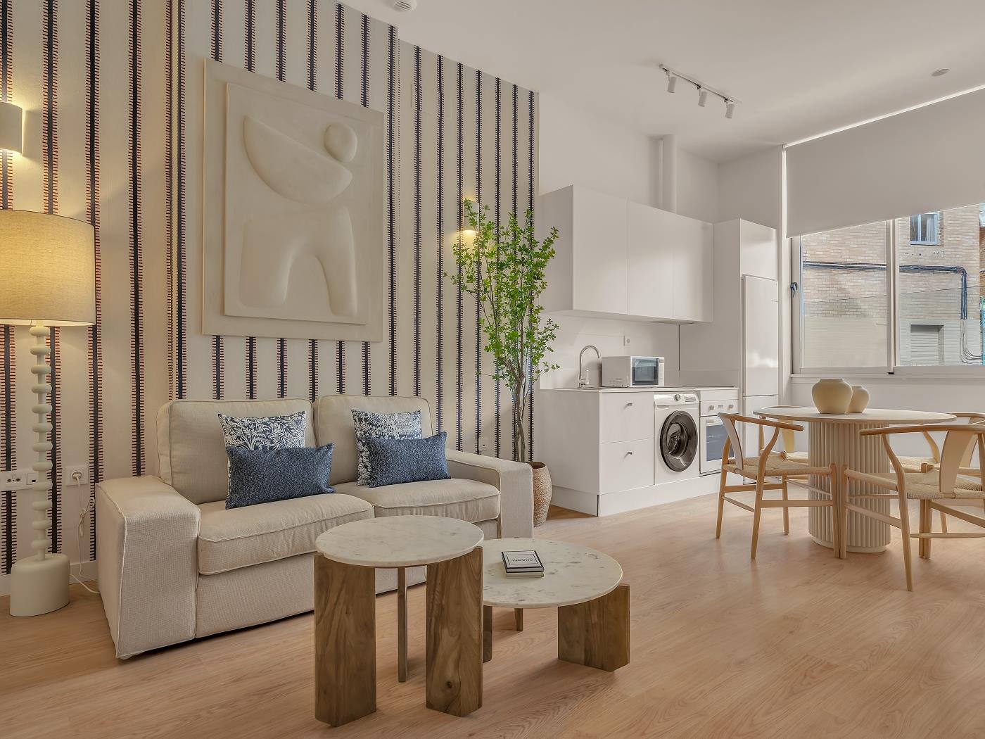 image Stylish Studio Private Entrance by ELE Apartments 2