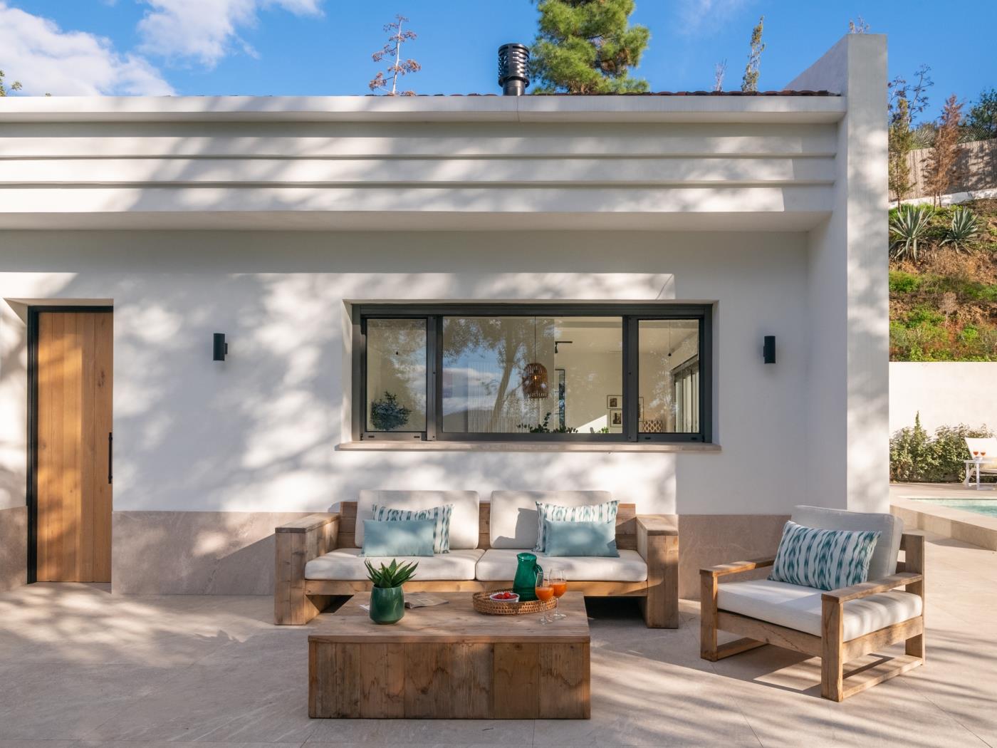 image Luxury Rural Villa & Pool by ELE Apartments 17