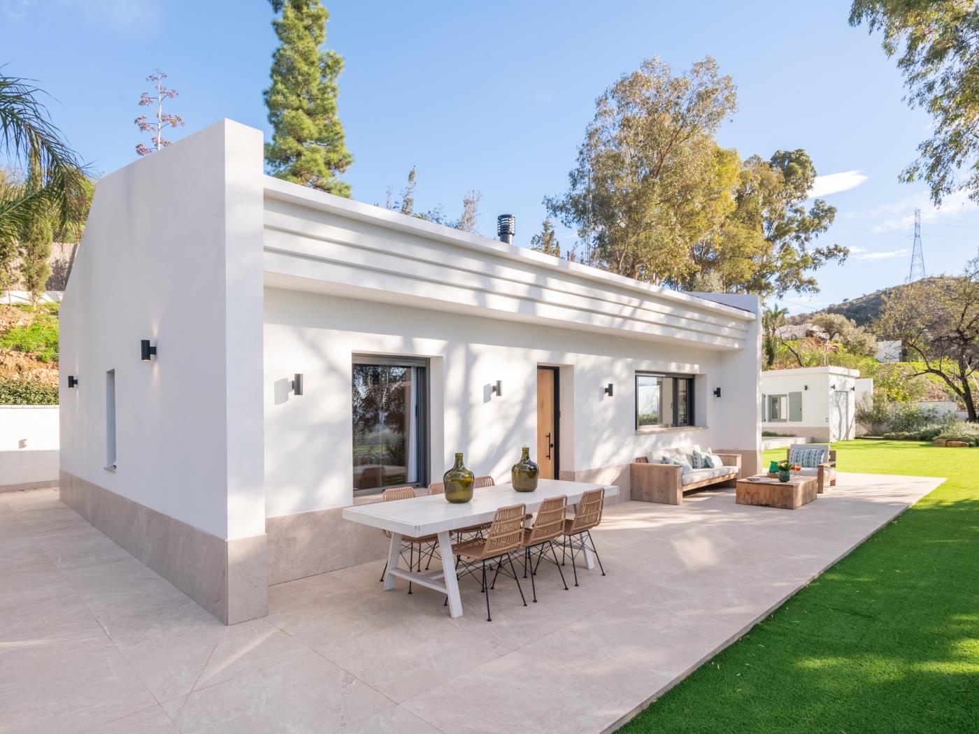 image Luxury Rural Villa & Pool by ELE Apartments 2