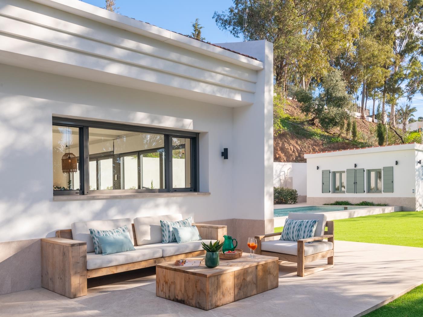 image Luxury Rural Villa & Pool by ELE Apartments 3