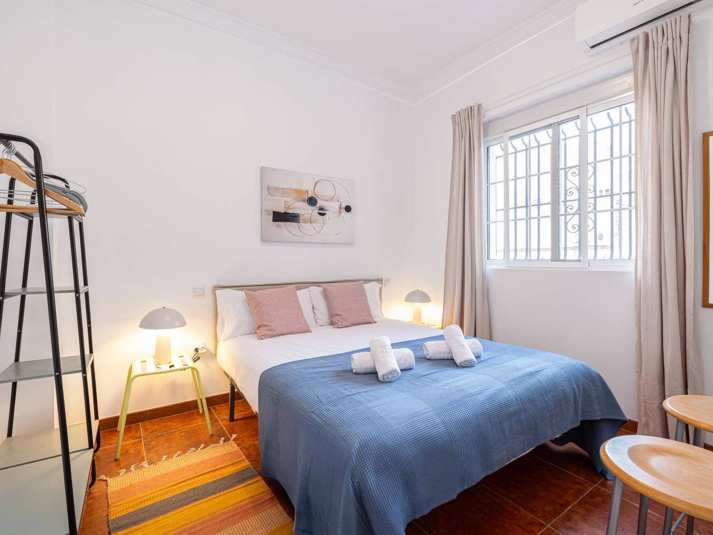 image Central House with Terrace & Patio by ELE Apartments 10