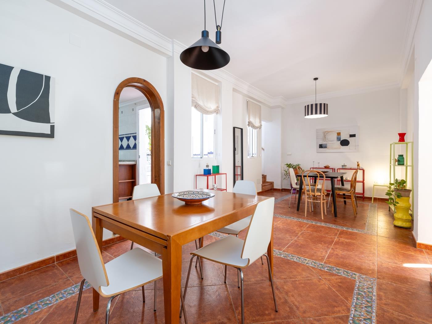 image Central House with Terrace & Patio by ELE Apartments 3