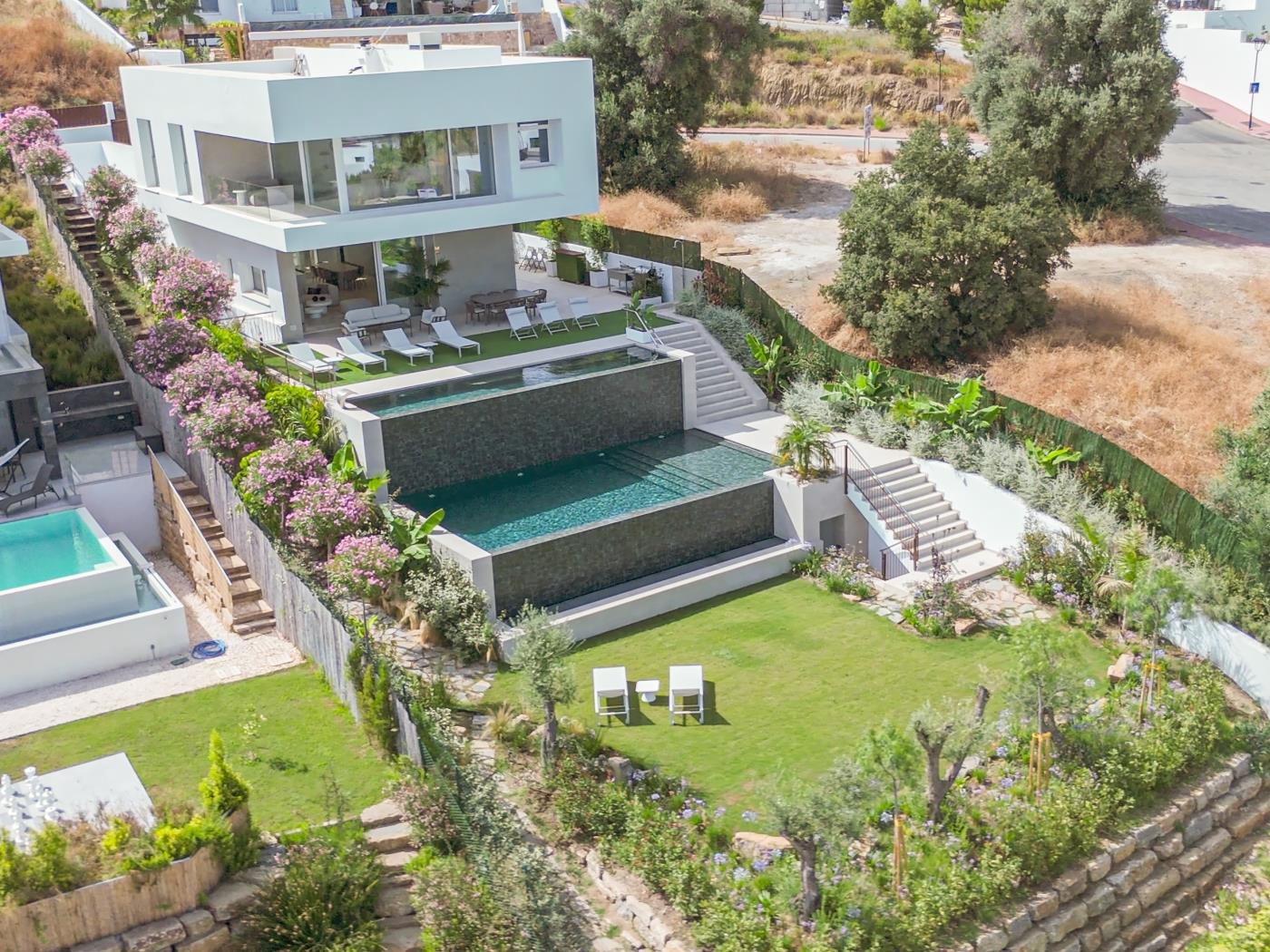 image Luxury Villa Sunset Hills by ELE Apartments 0
