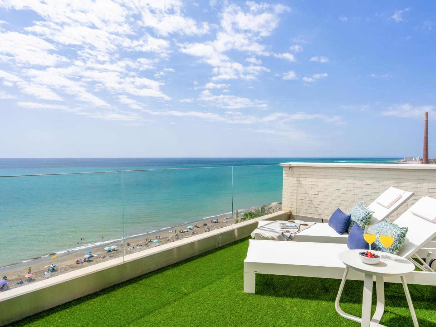 image Beachfront Penthouse & Pool by ELE Apartments 13