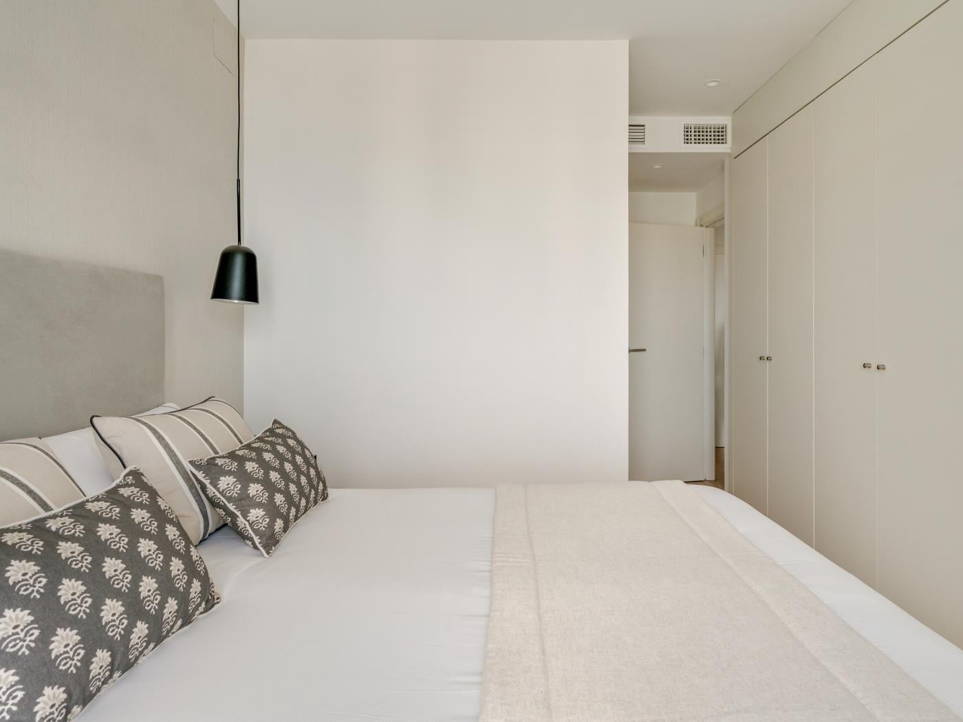 image Beachfront Penthouse & Pool by ELE Apartments 17