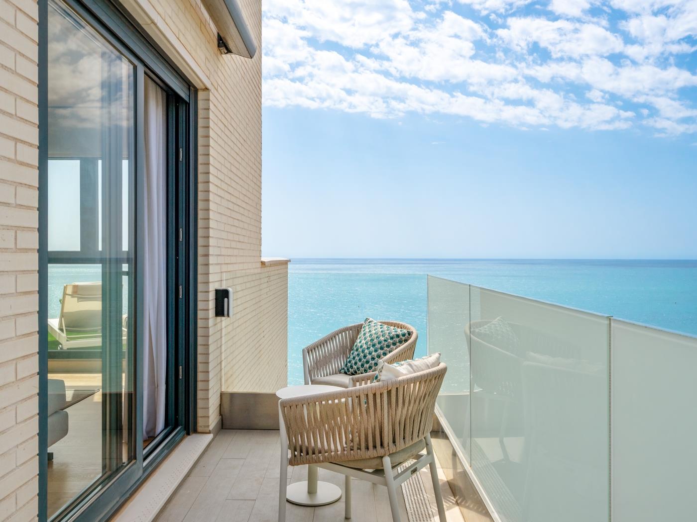 image Beachfront Penthouse & Pool by ELE Apartments 26