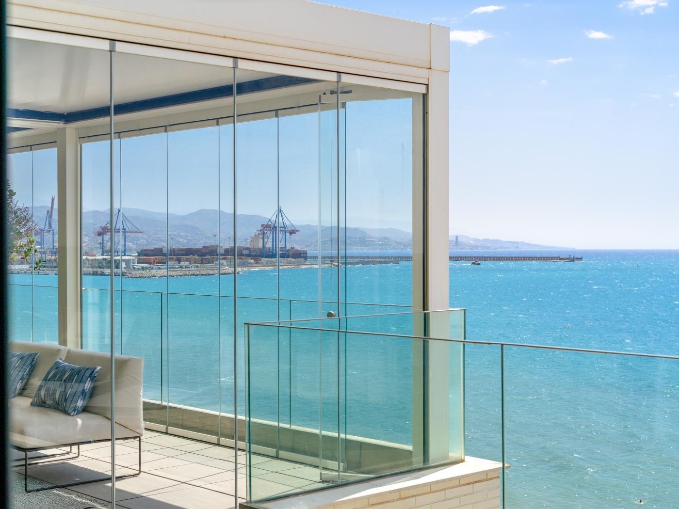image Beachfront Penthouse & Pool by ELE Apartments 8
