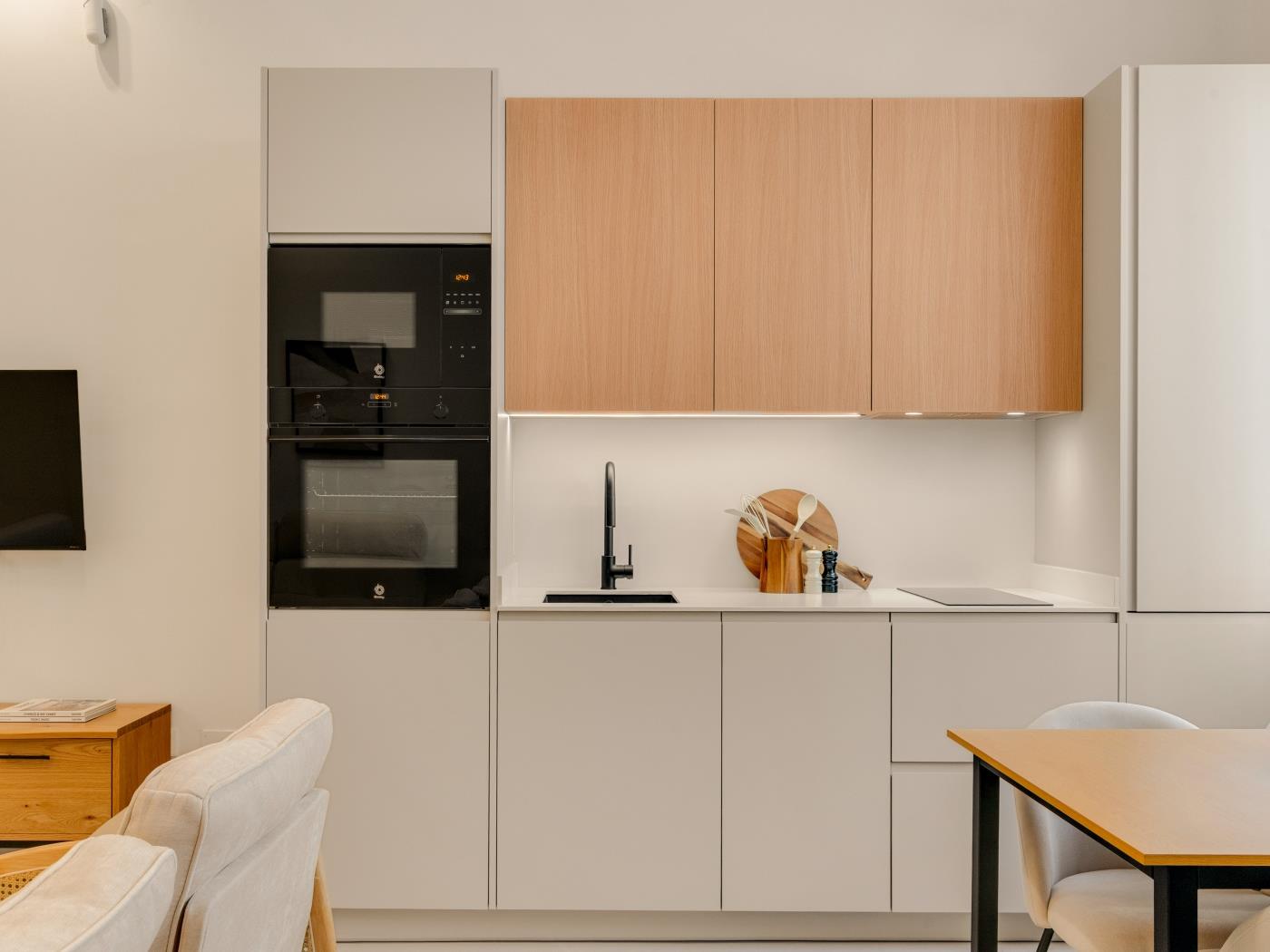 image Estudio recién reformado con diseño moderno y todas las comodidades 10